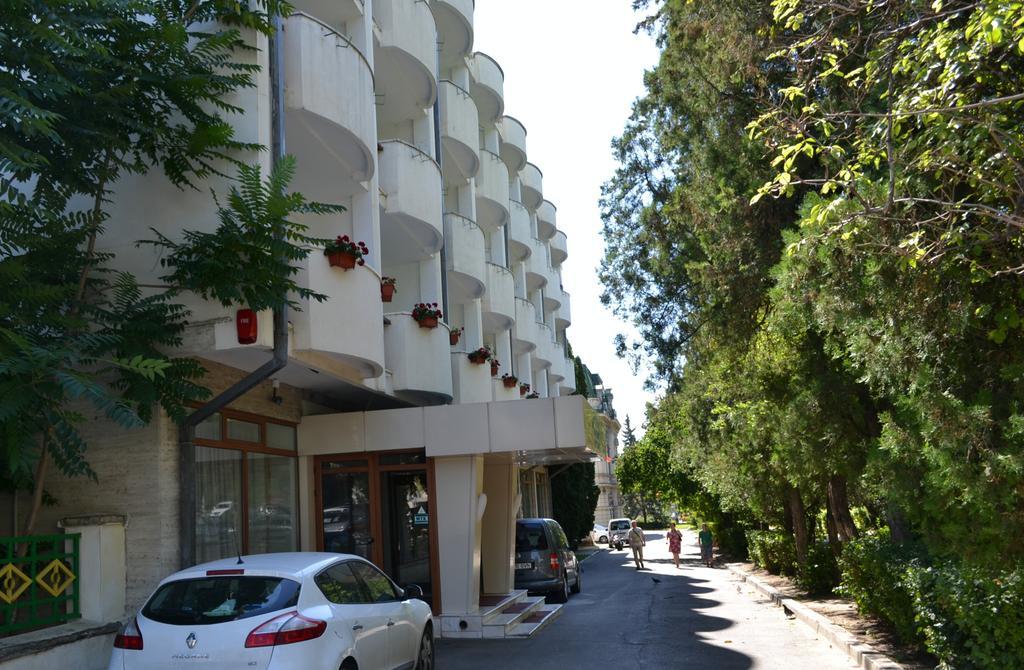 Casa De Oaspeti Sfantul Nicolae Iasi Esterno foto